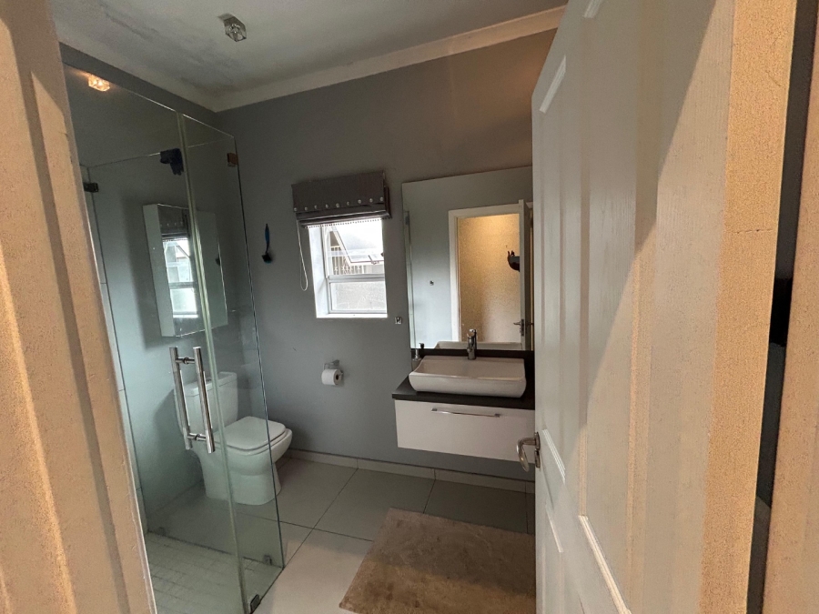 To Let 4 Bedroom Property for Rent in Mill Park Eastern Cape